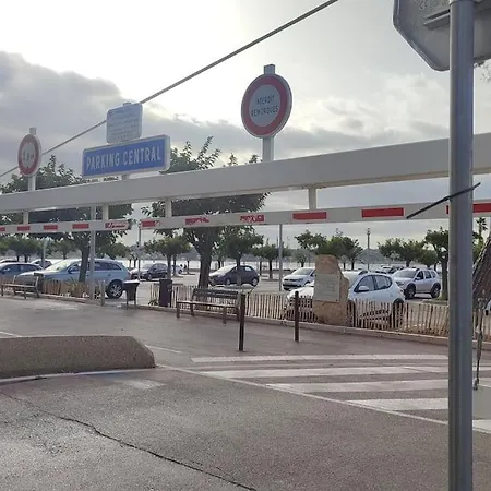 Sur Le Port *